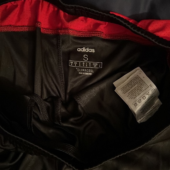 Adidas size small, black shorts - Picture 4 of 6